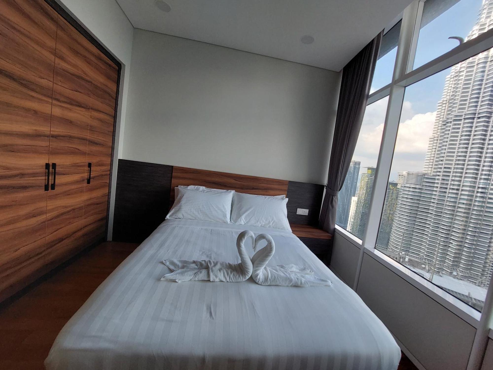 Sky Suites With Klcc Twin Tower View By Irent365 Kuala Lumpur Cameră foto
